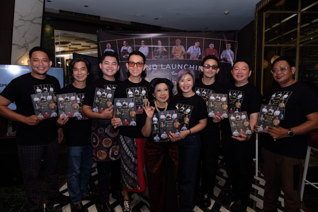 berfoto bersama Para Peracik